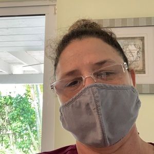 Meet your Posher, Raisa